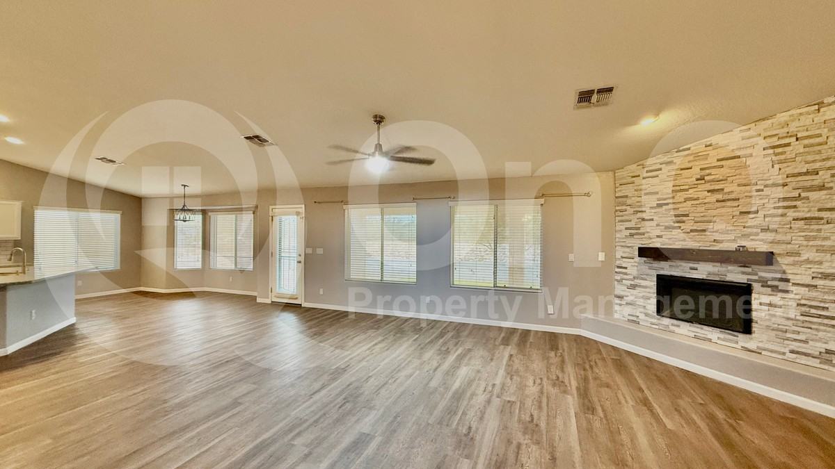 23803 N Bridle Way - Photo 7 of 22