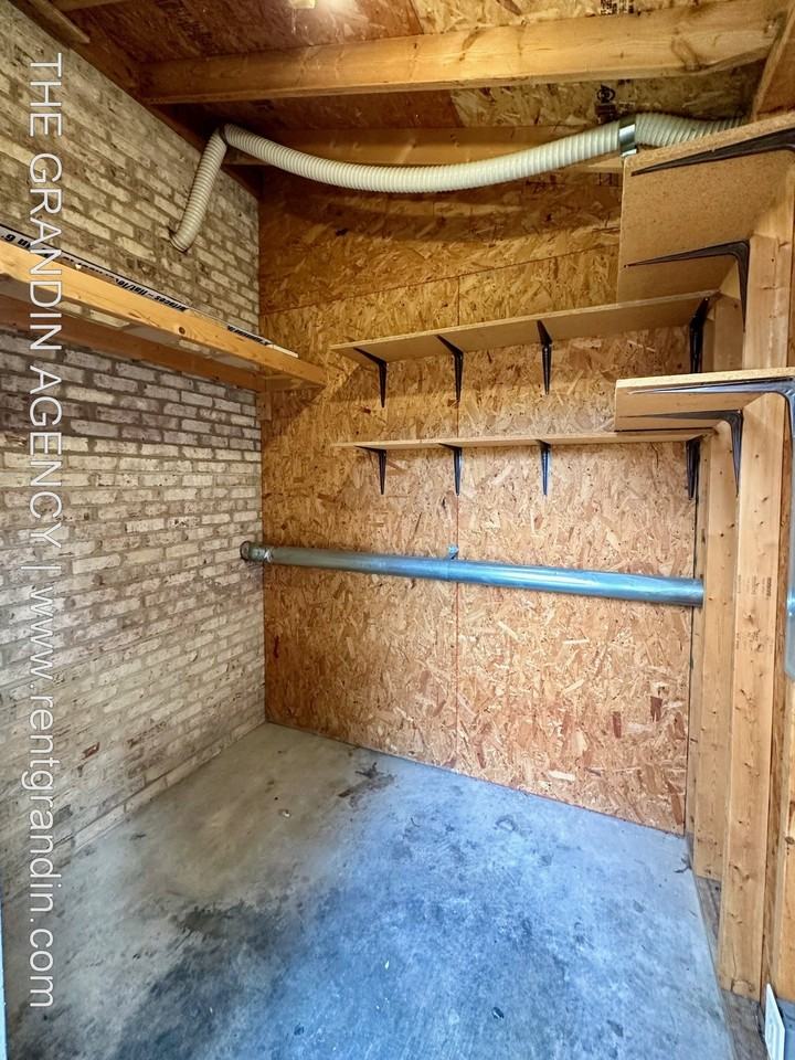 102 Lakehurst Ave #102 - Photo 2 of 14