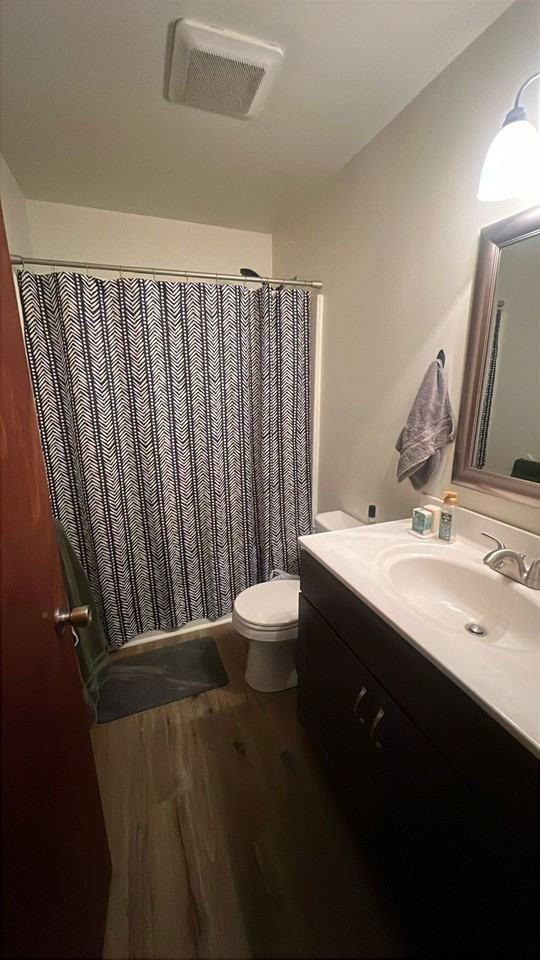 558 N Plum St #1 - Photo 4 of 6