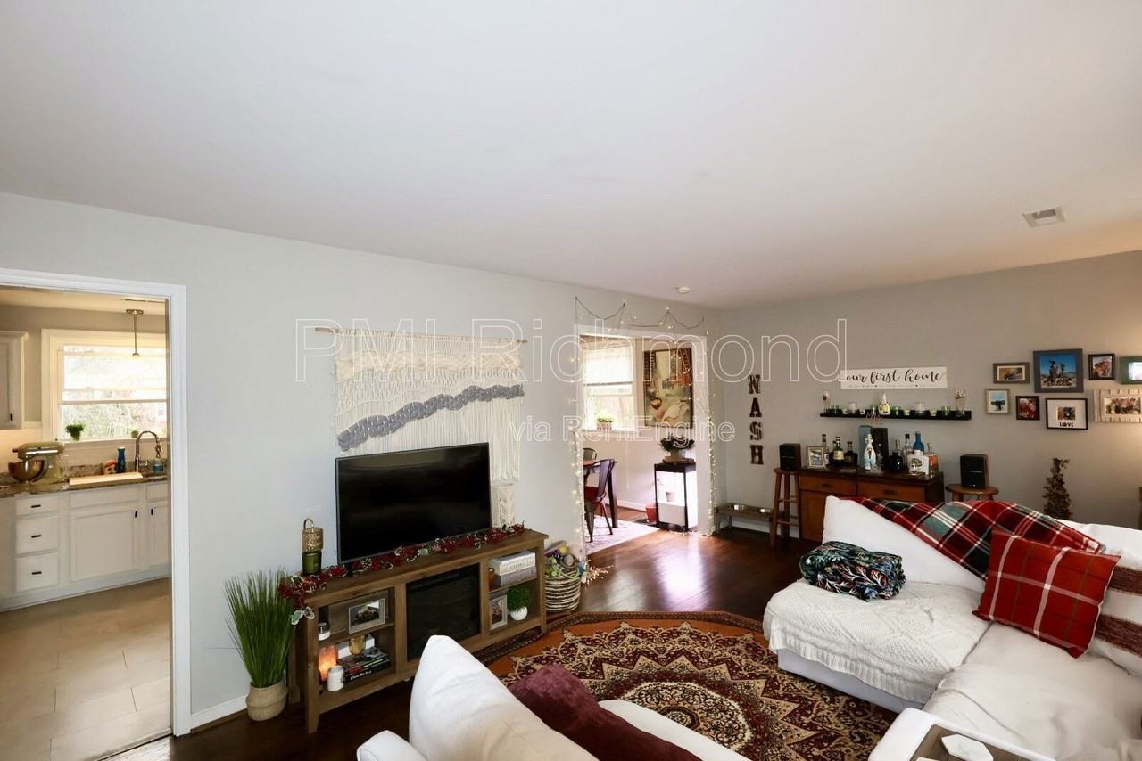 3012 Elmbrook Rd - Photo 5 of 27