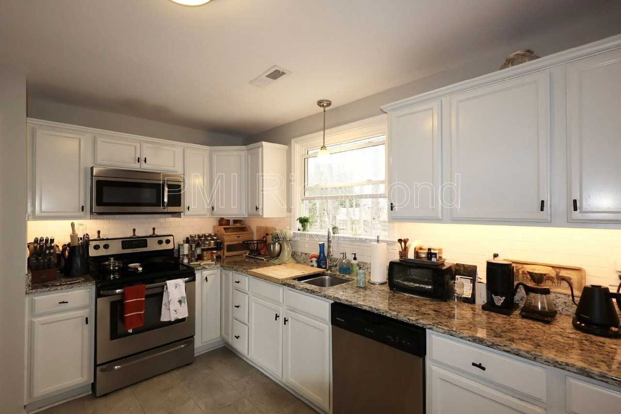 3012 Elmbrook Rd - Photo 6 of 27