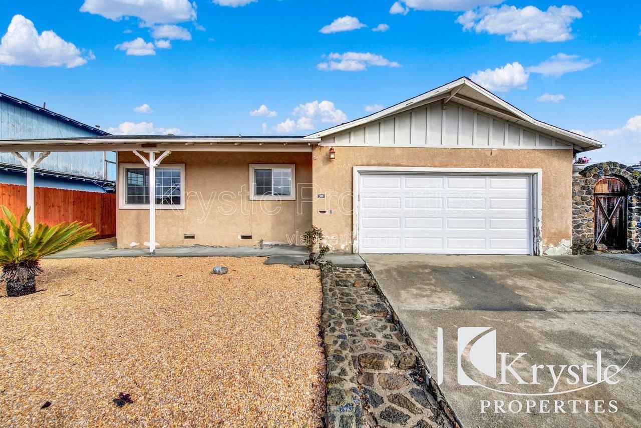 126 Violet Dr - Photo 2 of 22