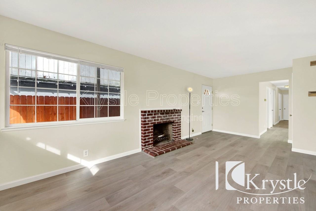 126 Violet Dr - Photo 6 of 22