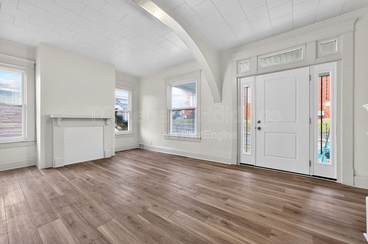 1409 Hamill Ave - Photo 5 of 31