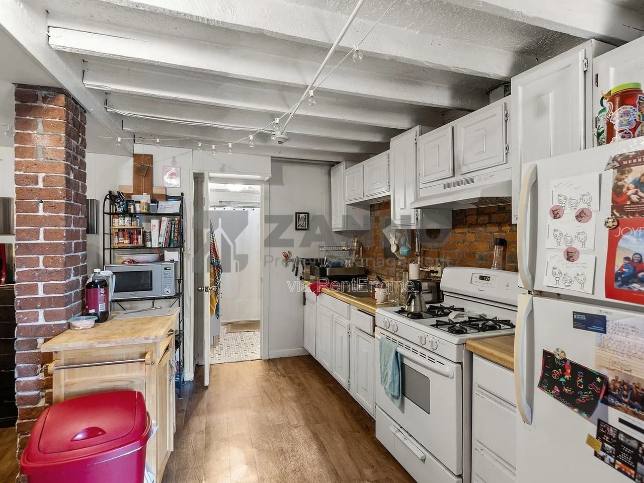 35 Bowen St #1A - Photo 4 of 16