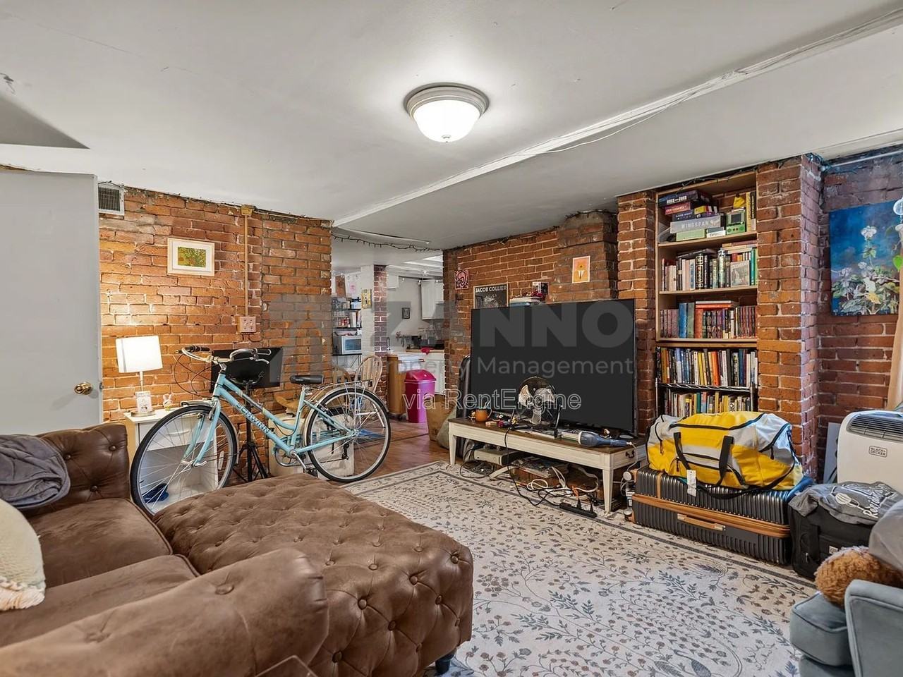 35 Bowen St #1A - Photo 6 of 16