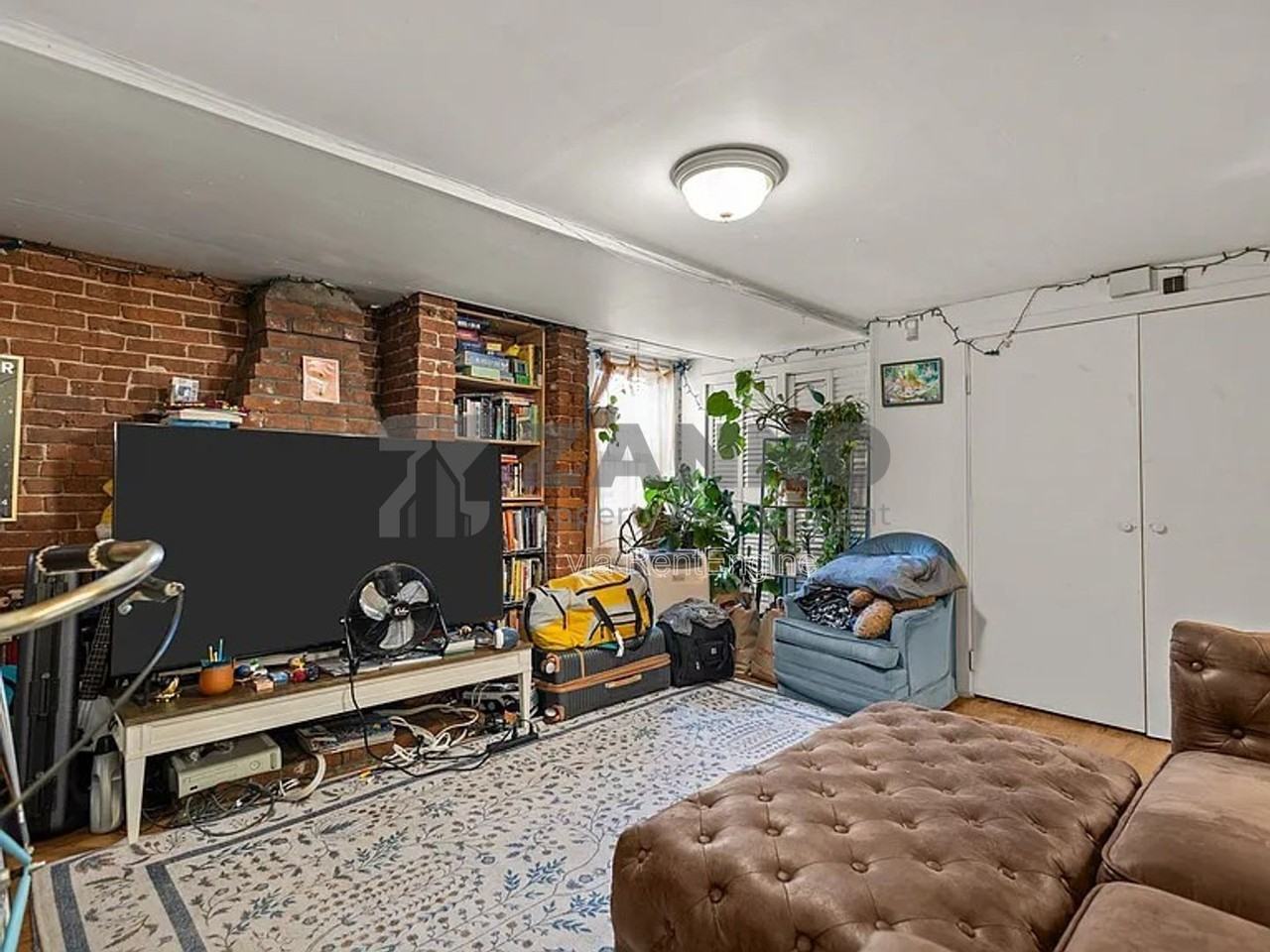 35 Bowen St #1A - Photo 7 of 16