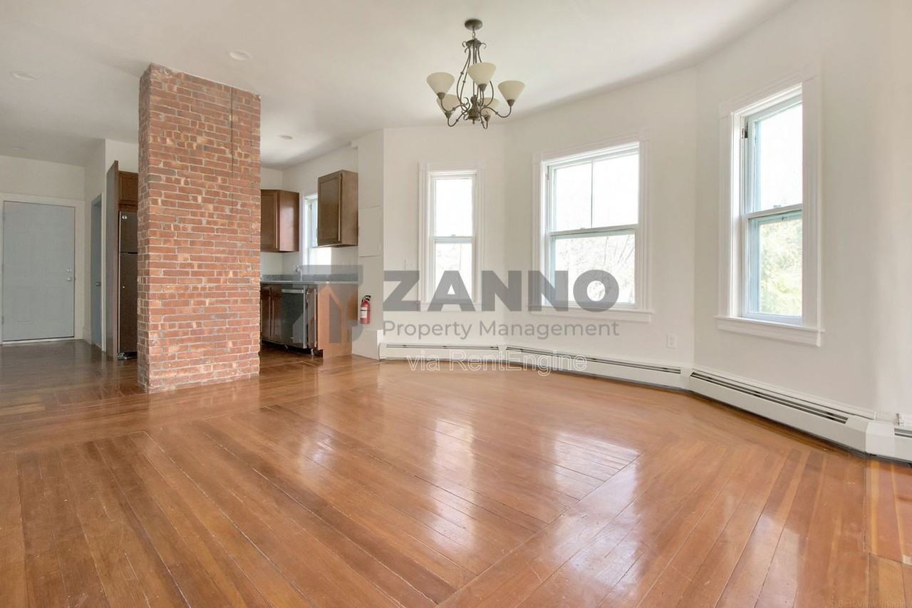 19 Arnold St #2 - Photo 4 of 24