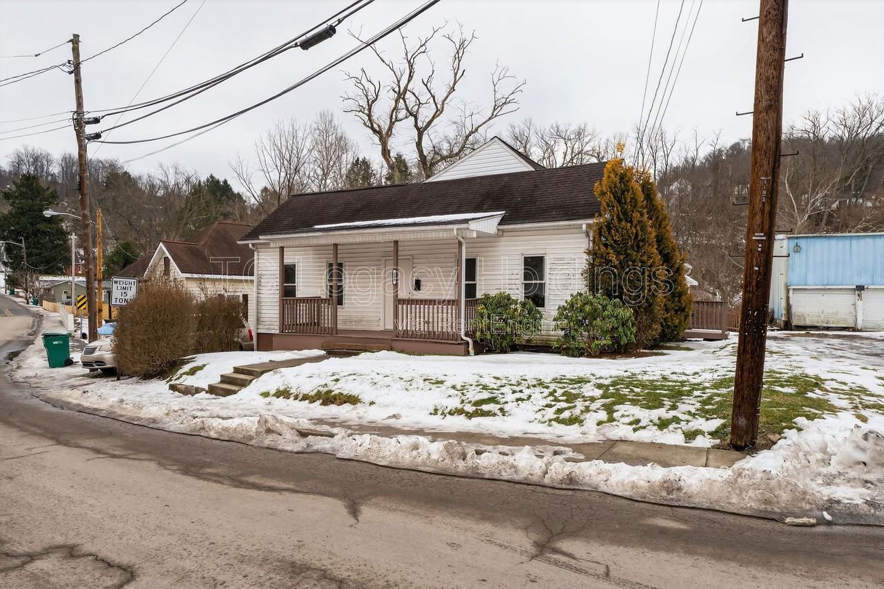 127 Haymond Hwy - Photo 2 of 29