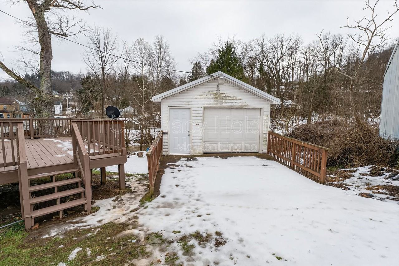 127 Haymond Hwy - Photo 4 of 29