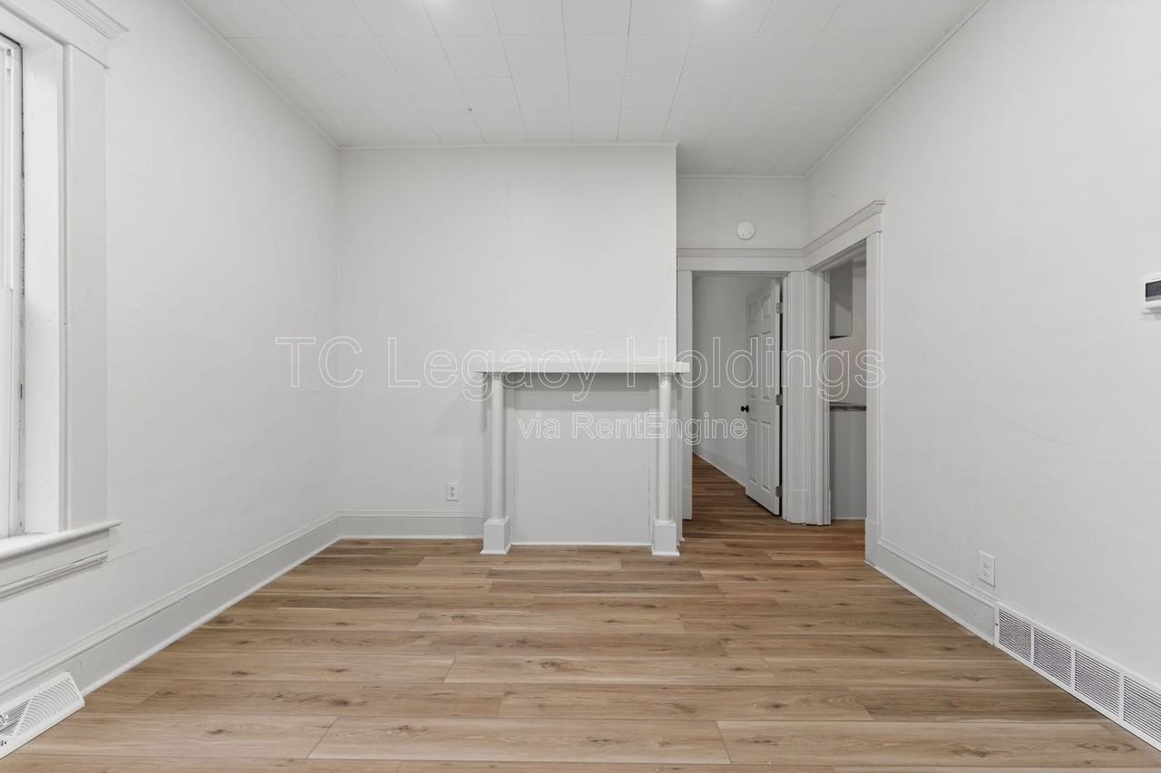 2201 Gould Ave - Photo 6 of 26