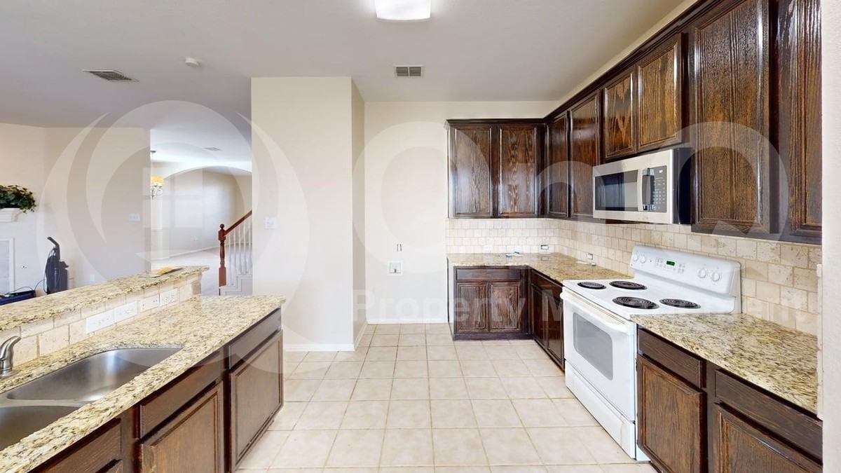 4800 Rum St - Photo 6 of 22