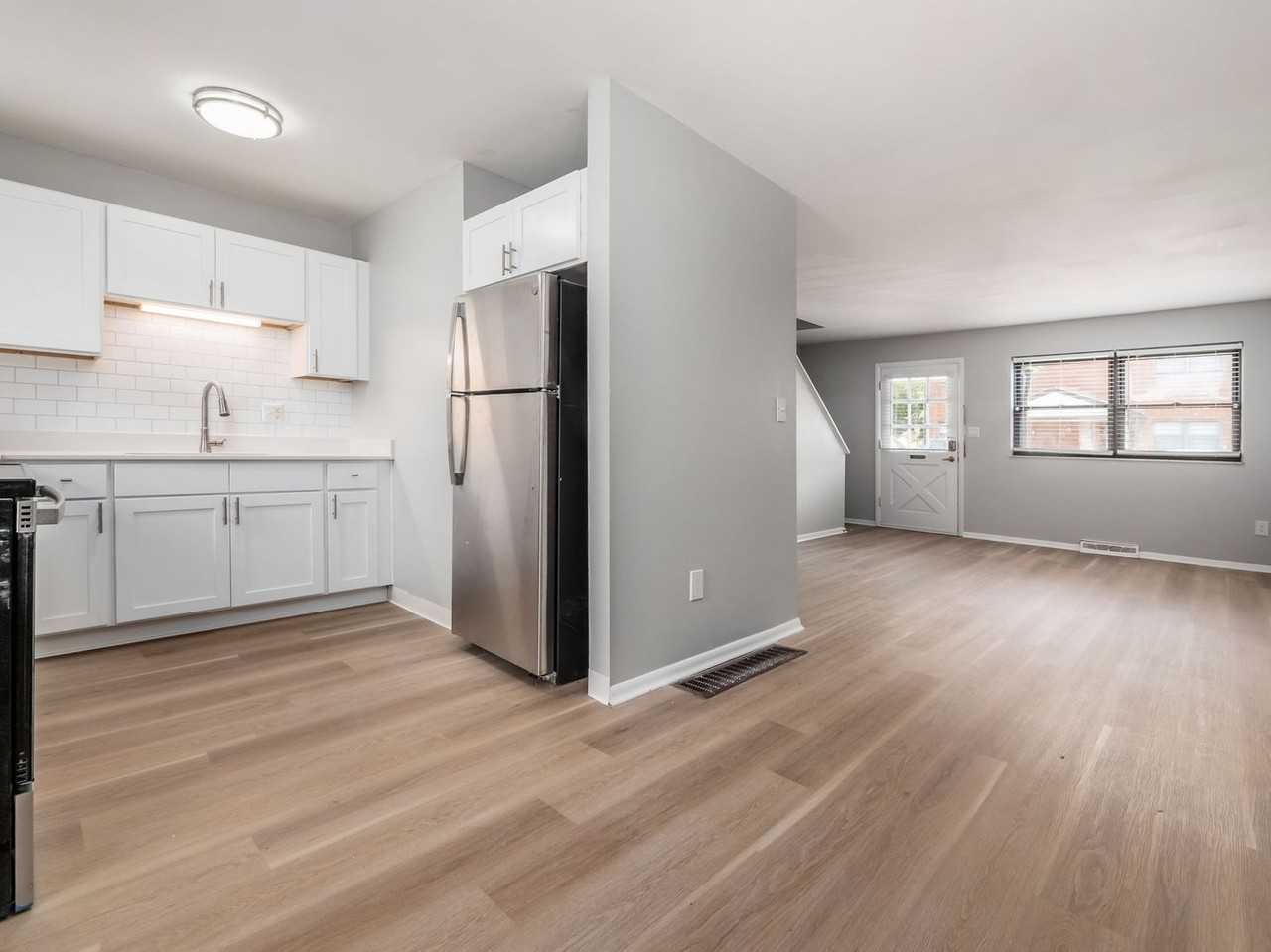 85 Illinois Ave #L - Photo 7 of 24