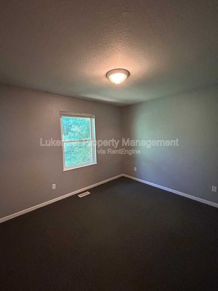 415 S Kendall Ave #413 - Photo 7 of 17