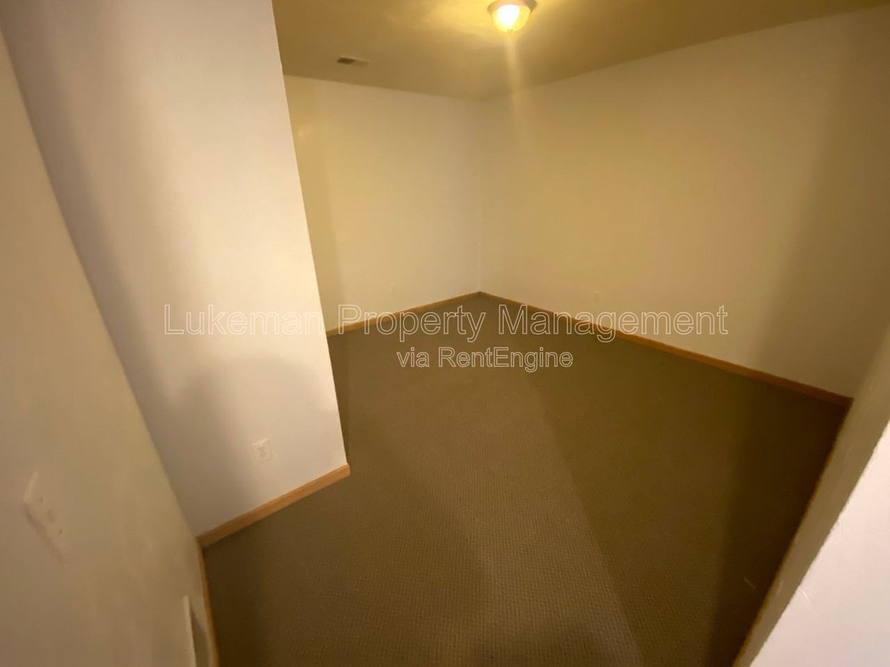 1324 Knollwood Ave - Photo 6 of 22