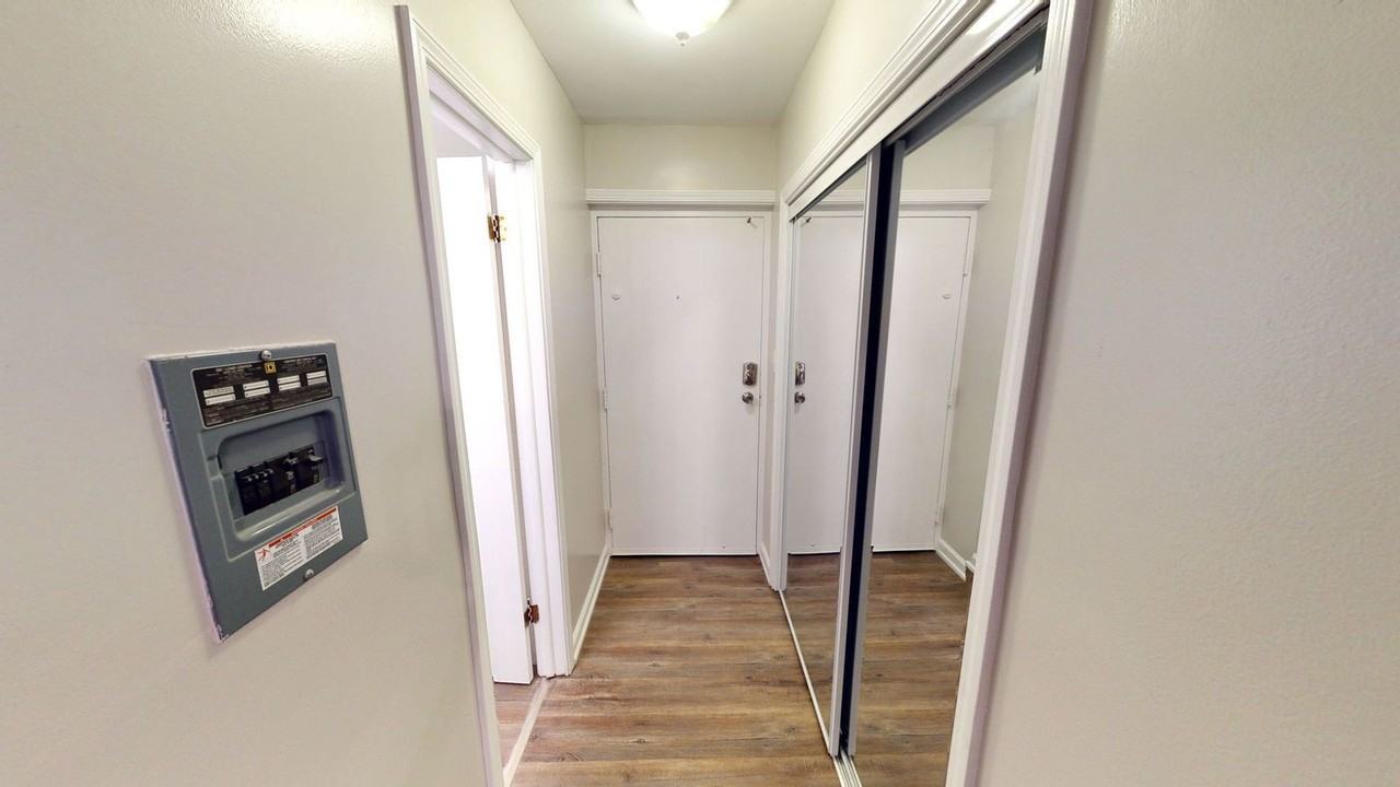 80 W Lane Ave #1K - Photo 3 of 8