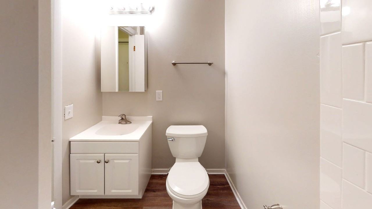 80 W Lane Ave #1K - Photo 7 of 8