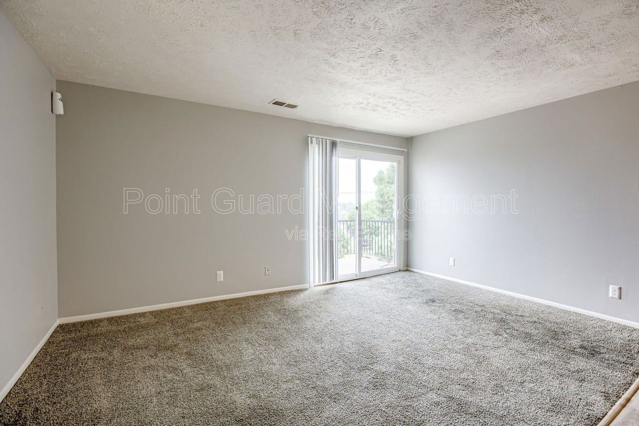 1404 Lee Dr #64 - Photo 3 of 30