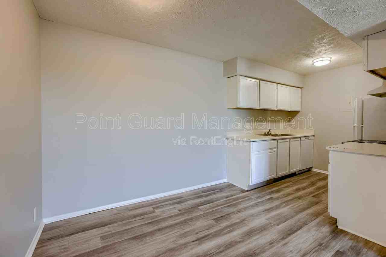 1404 Lee Dr #64 - Photo 6 of 30