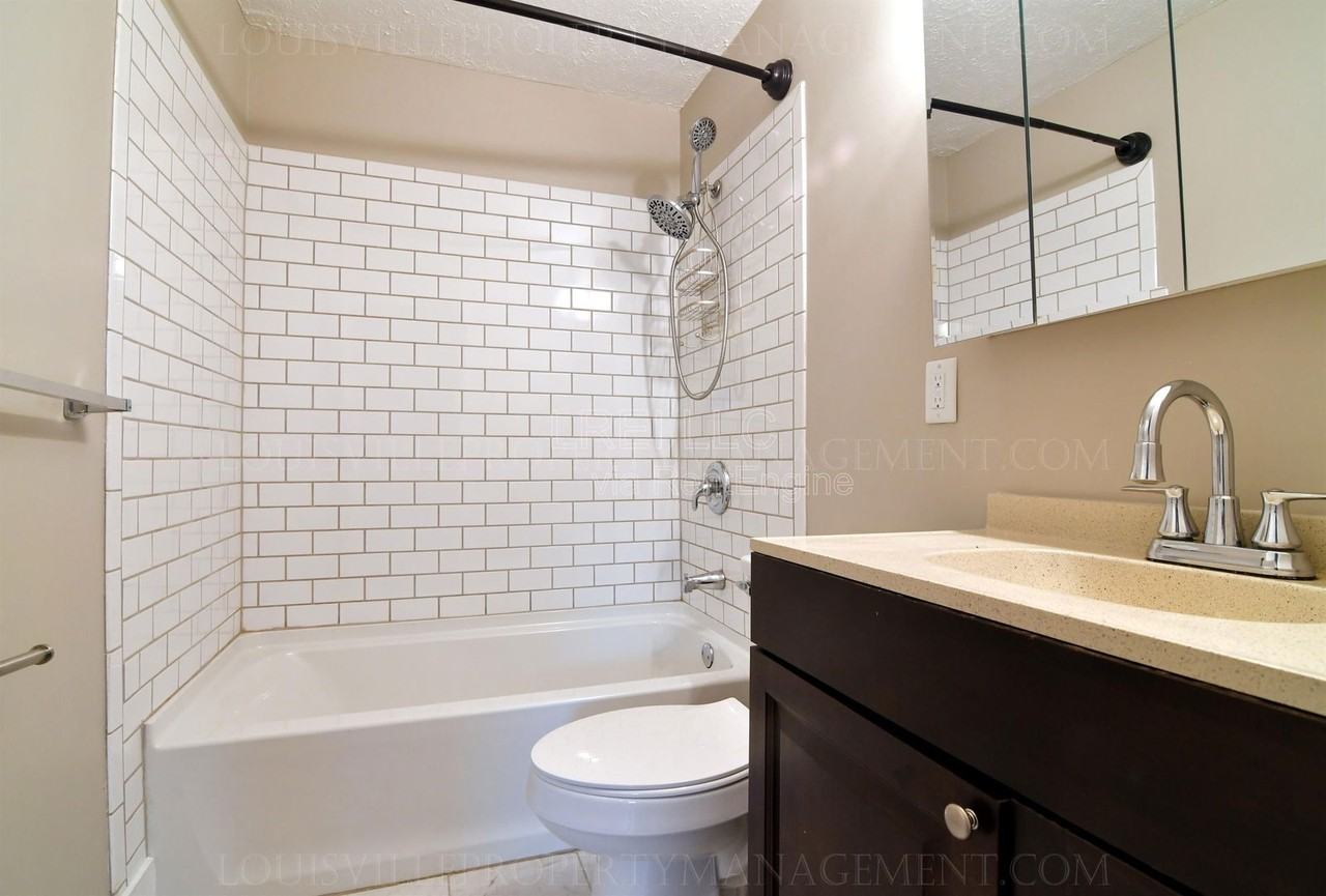 9002 Whippoorwill Rd - Photo 6 of 24