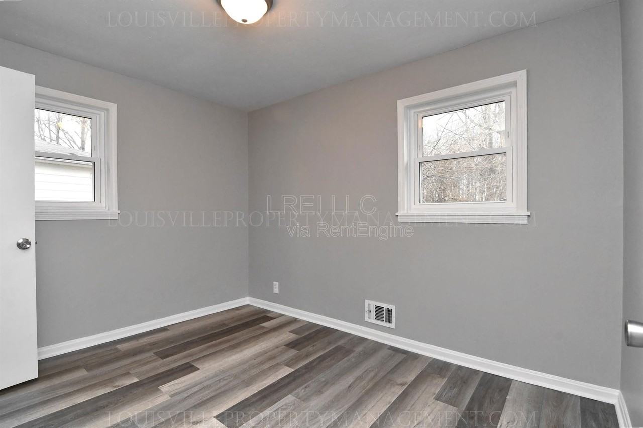 9002 Whippoorwill Rd - Photo 7 of 24