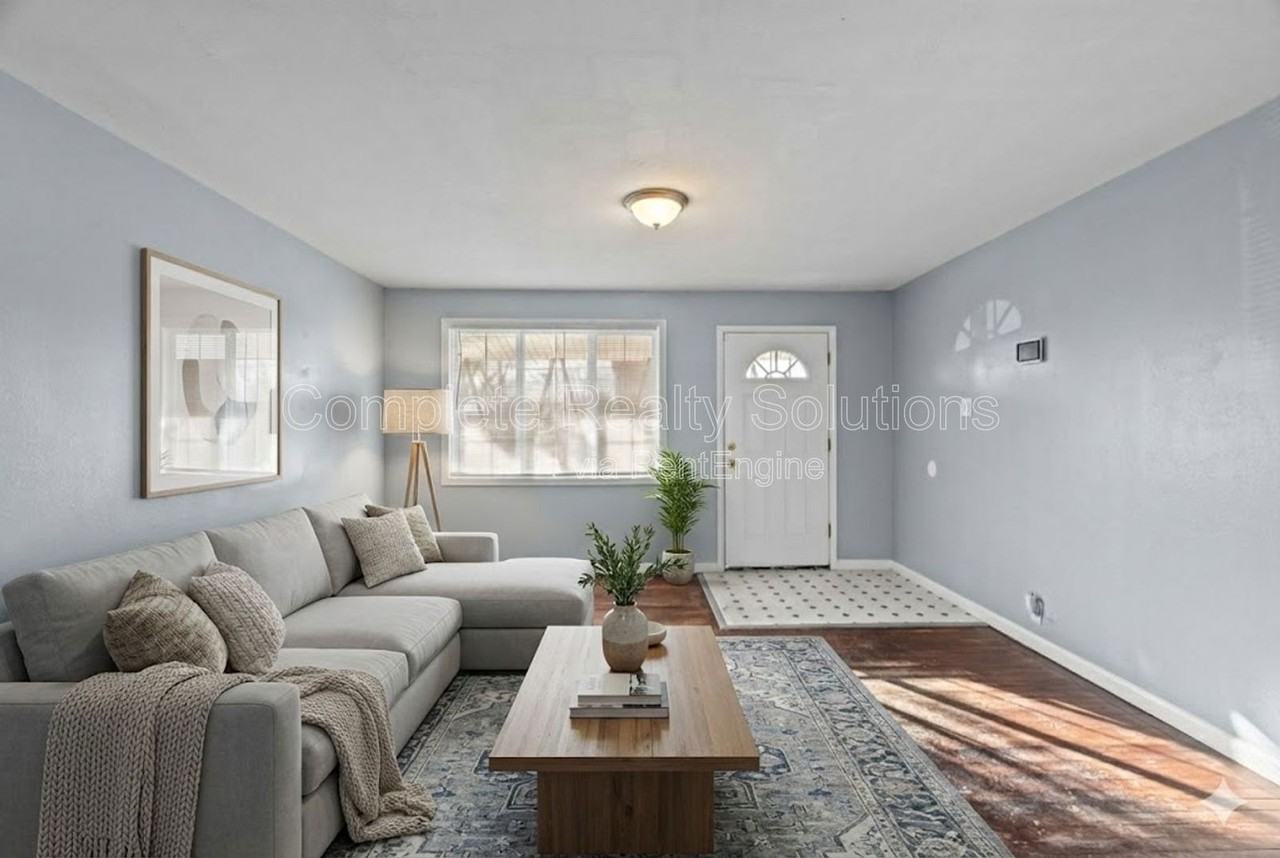 10314 Viscount Dr - Photo 7 of 37