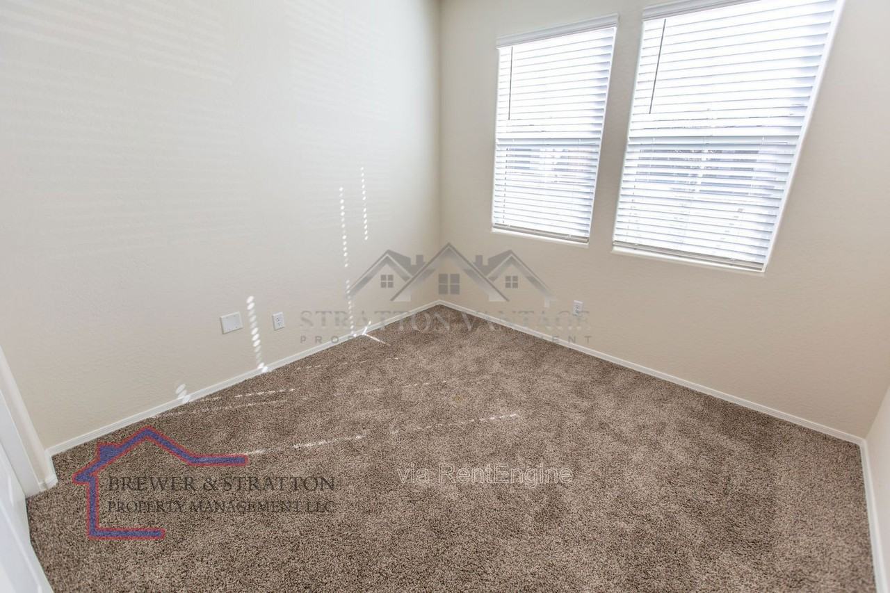 44498 W Palo Aliso Way - Photo 6 of 41