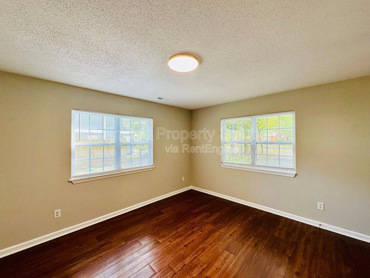 811 Bonham Ave - Photo 6 of 25