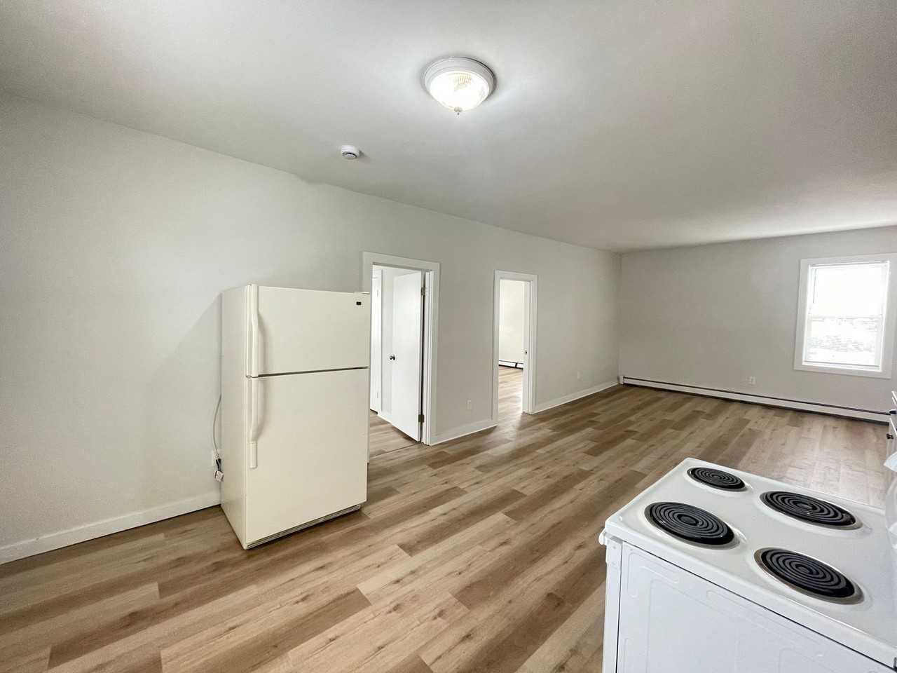 124 Beech St #1N - Photo 2 of 20