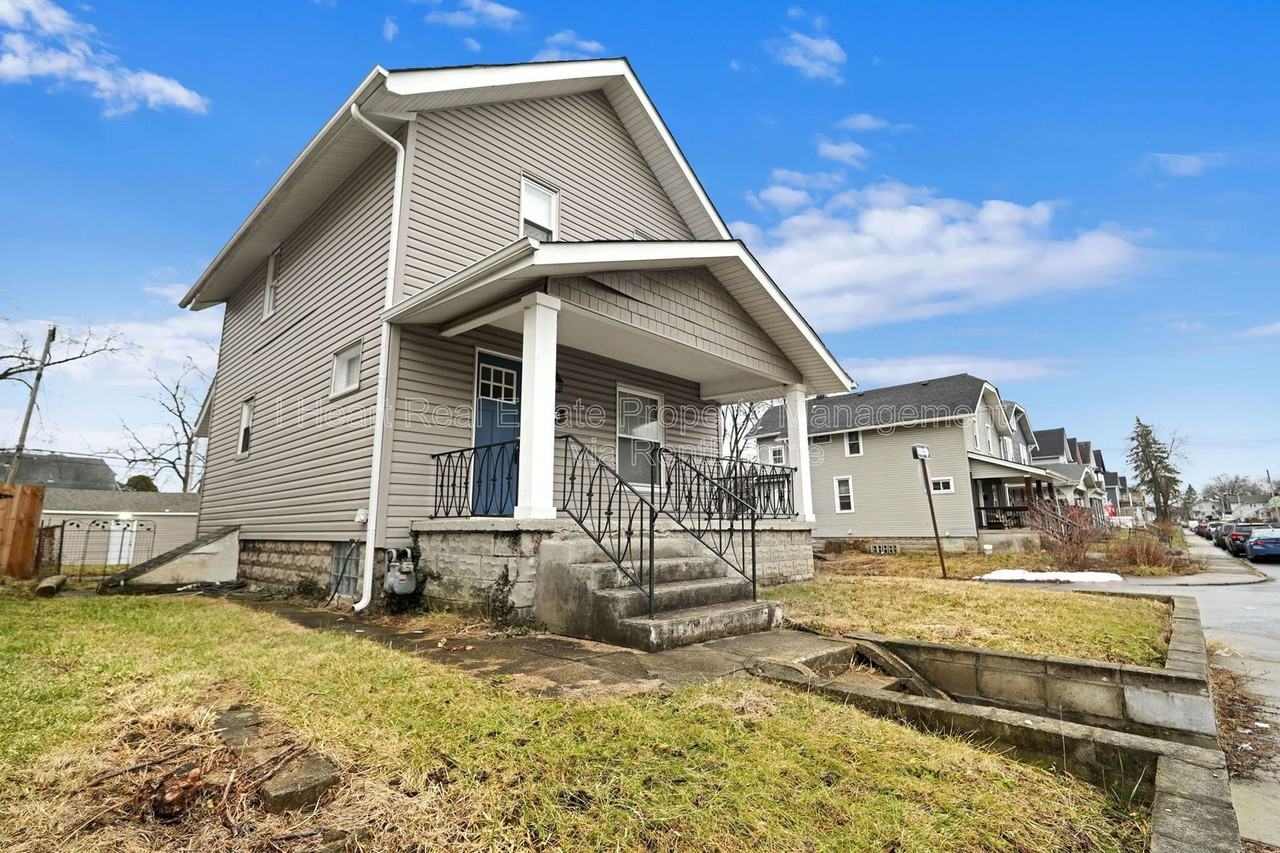 914 Ellsworth Ave - Photo 2 of 50