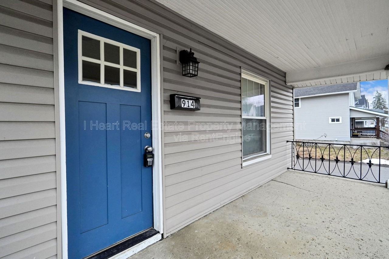 914 Ellsworth Ave - Photo 4 of 50