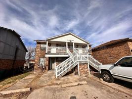 featured image of 109 Se 42nd St #C