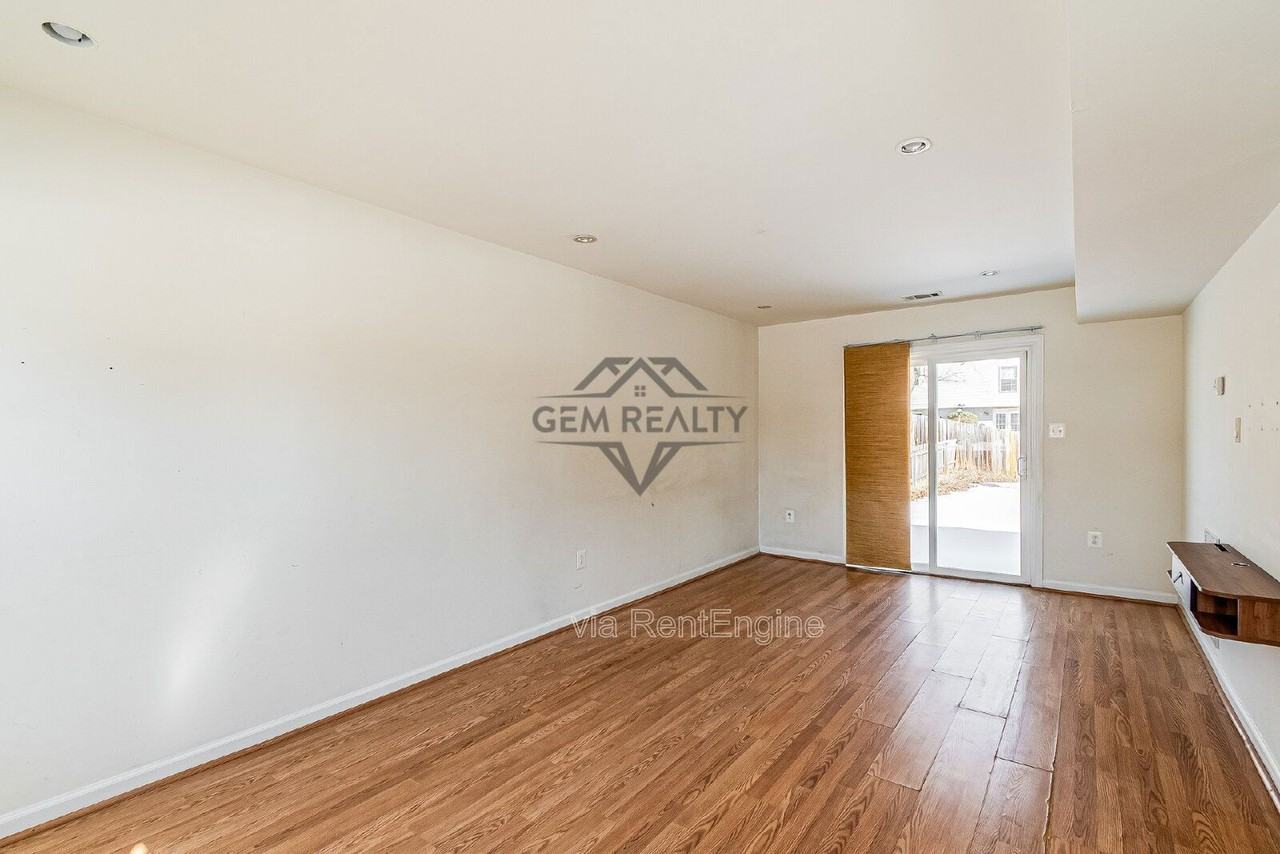 13561 Princedale Dr - Photo 4 of 17