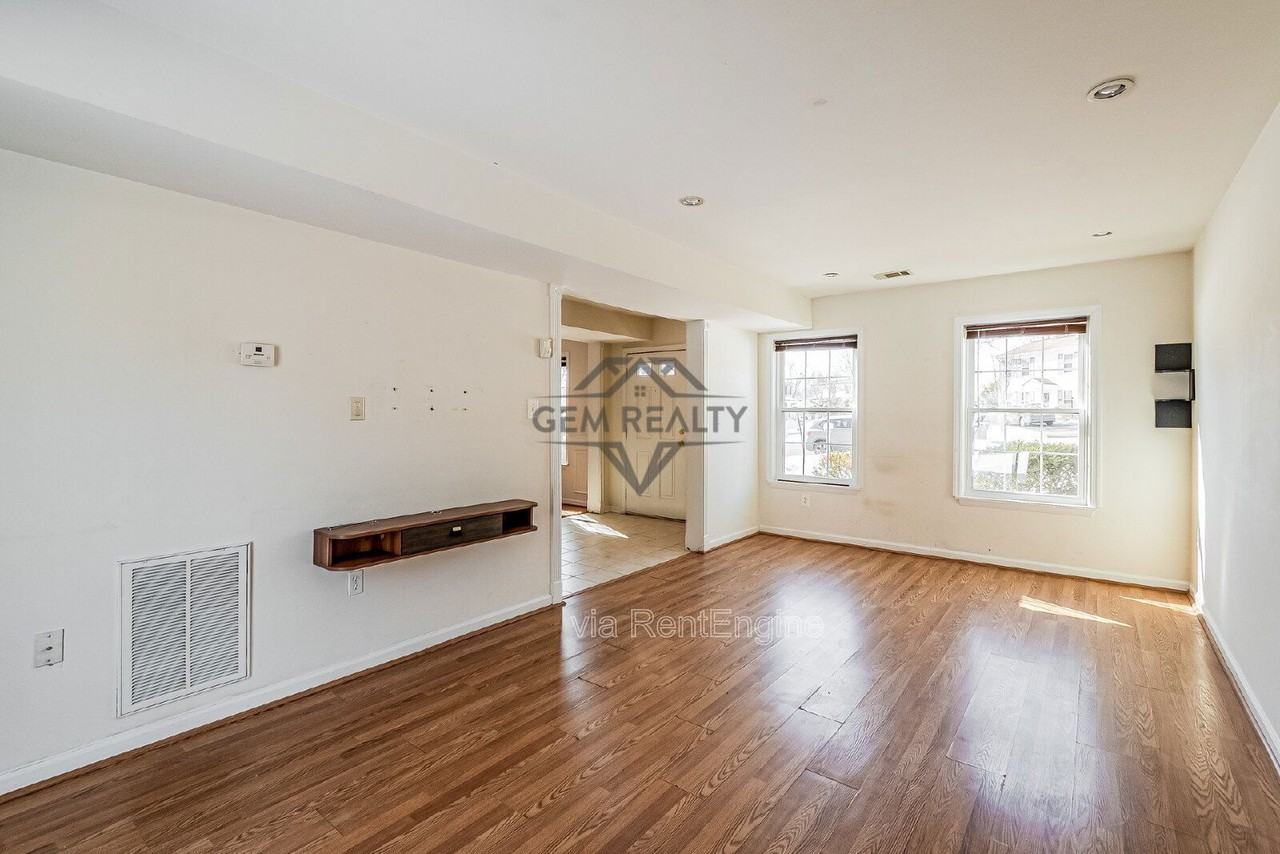 13561 Princedale Dr - Photo 5 of 17