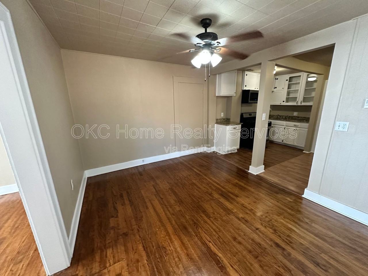 1715 N Villa Ave - Photo 3 of 17