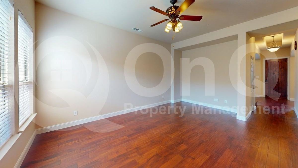 8629 Pauline St - Photo 6 of 24