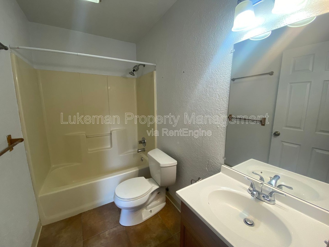 1201 Lafayette Ave - Photo 7 of 26