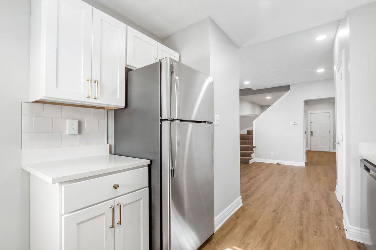 424 E Mithoff St - Photo 2 of 24