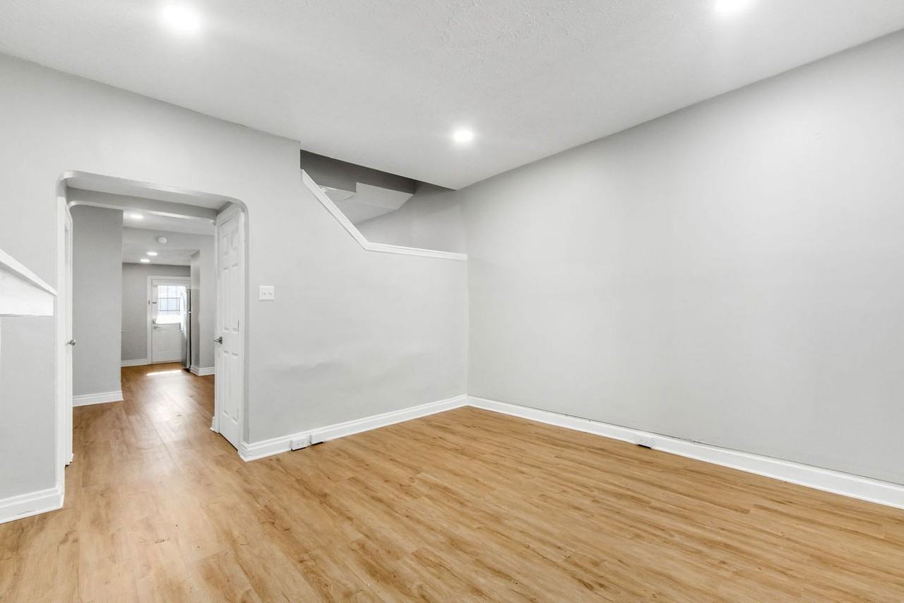 424 E Mithoff St - Photo 6 of 24