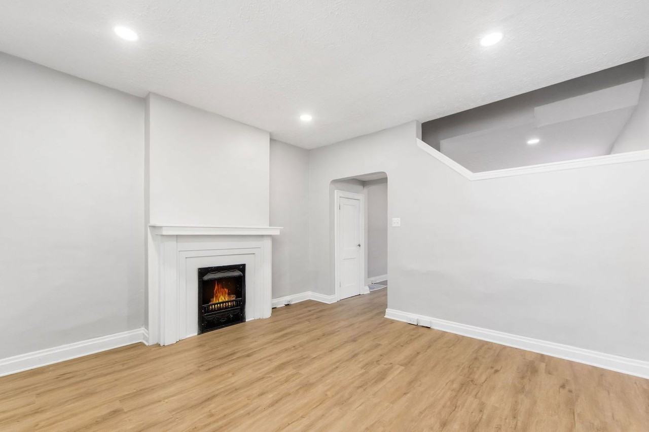 424 E Mithoff St - Photo 7 of 24