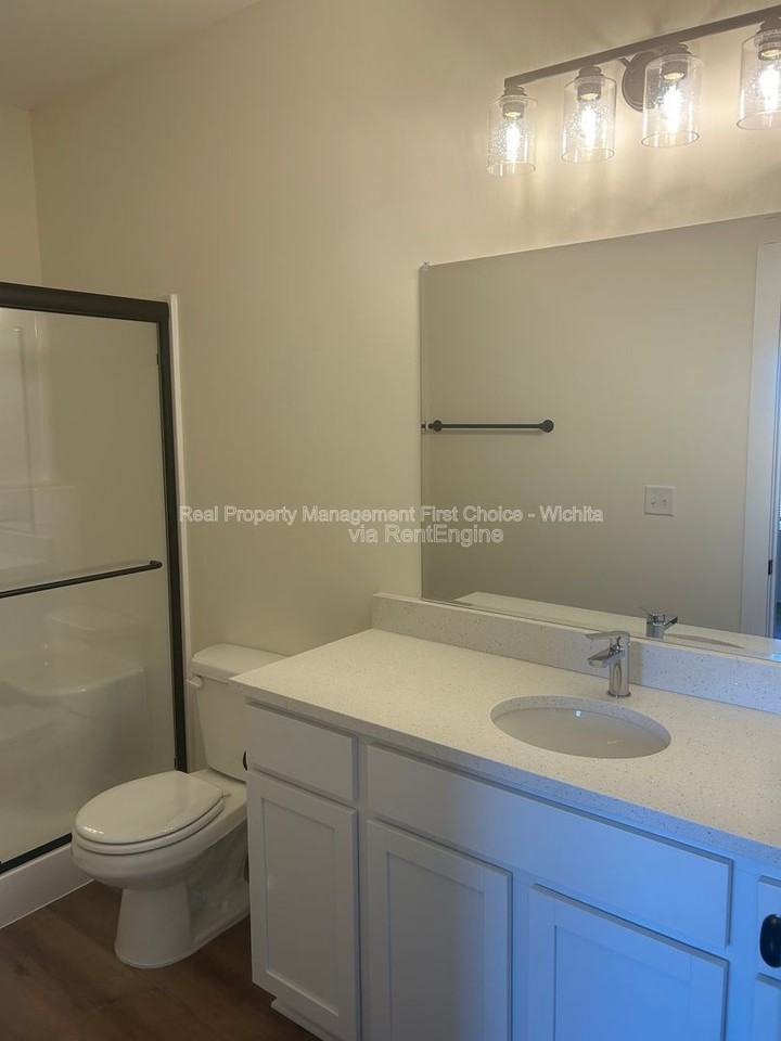 17010 W Kashmir St - Photo 3 of 22