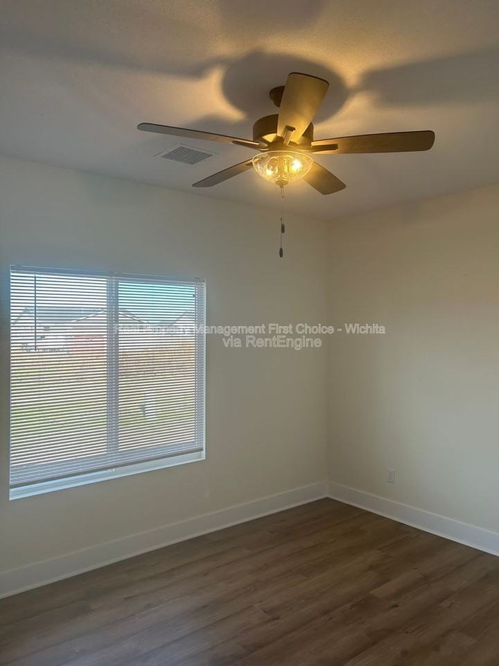 17010 W Kashmir St - Photo 7 of 22