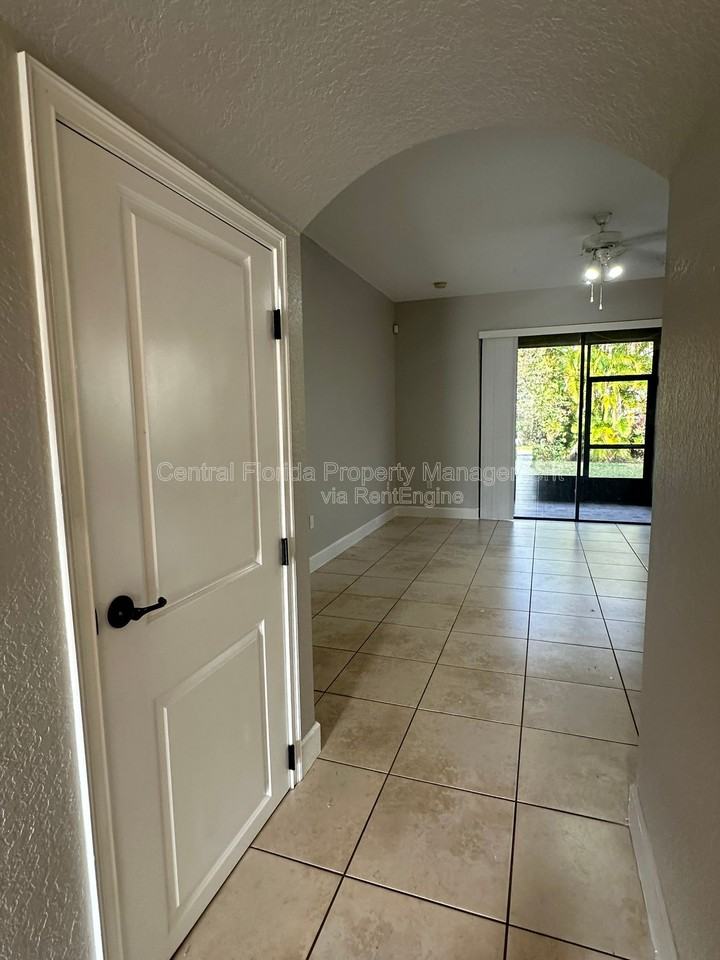 1213 La Fortuna Blvd - Photo 6 of 41