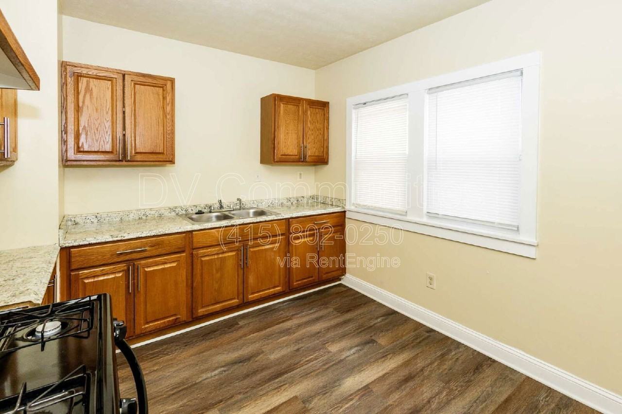 3677 Ludgate Rd - Photo 6 of 20