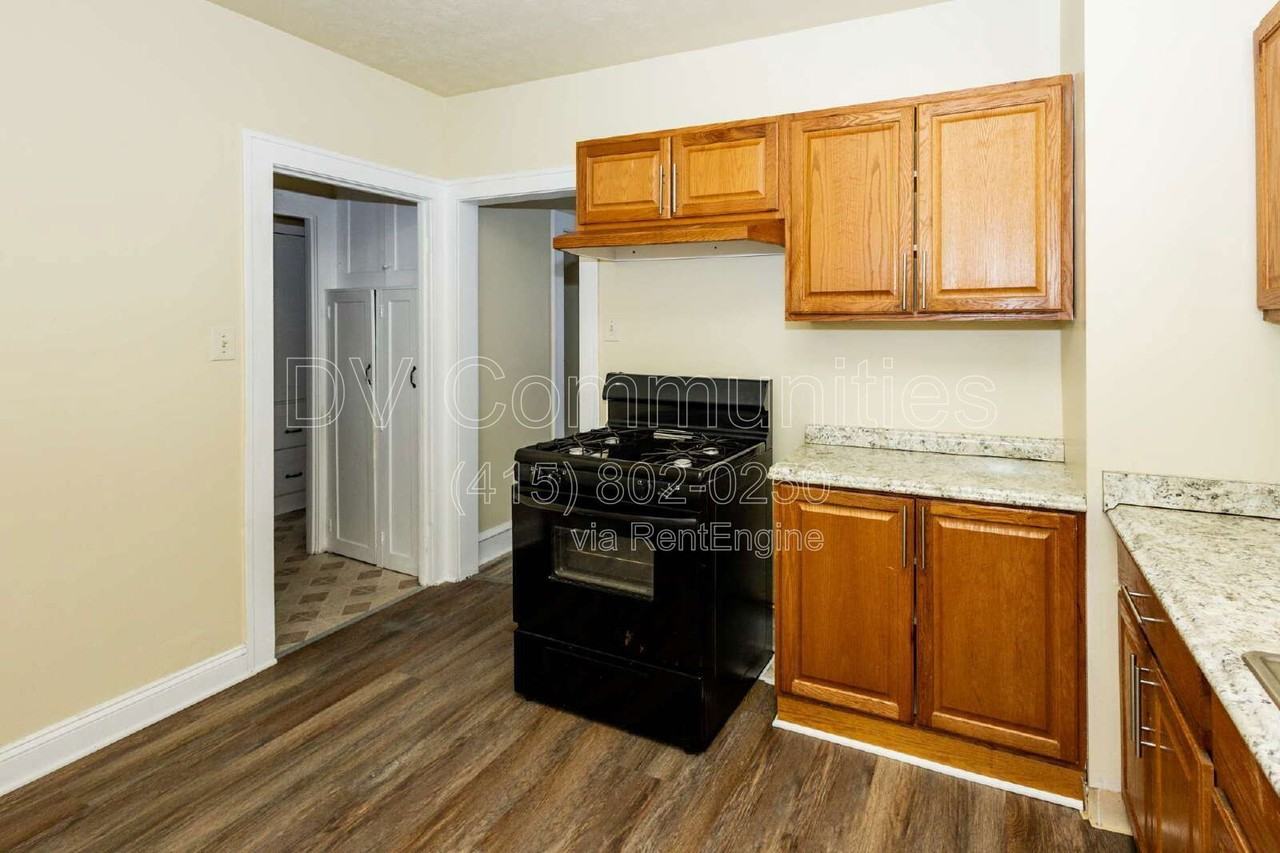 3677 Ludgate Rd - Photo 7 of 20