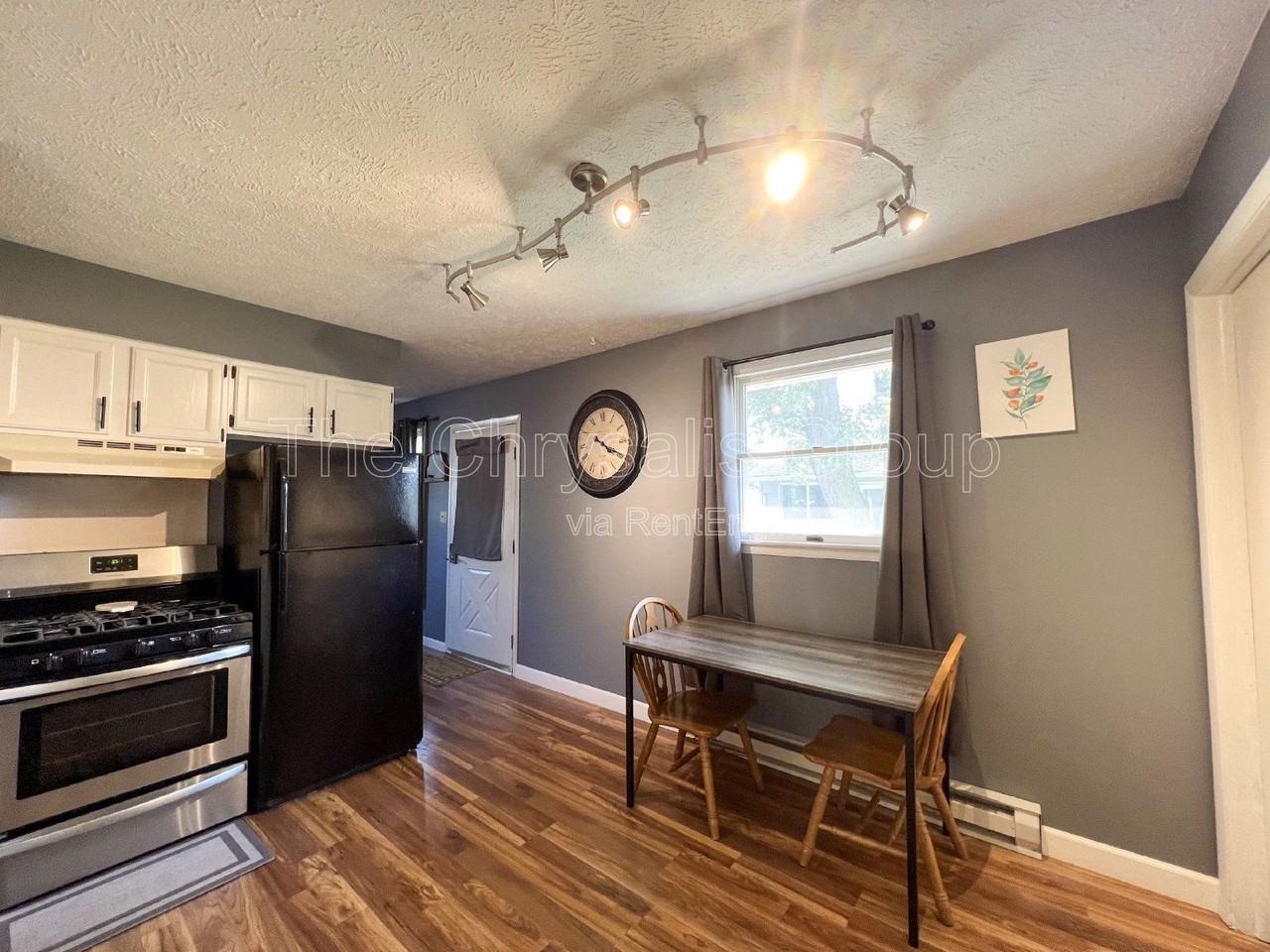 1924 Ottawa Ave - Photo 3 of 10