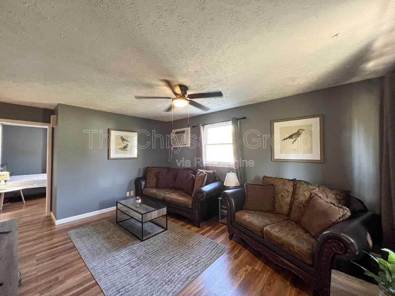 1924 Ottawa Ave - Photo 4 of 10