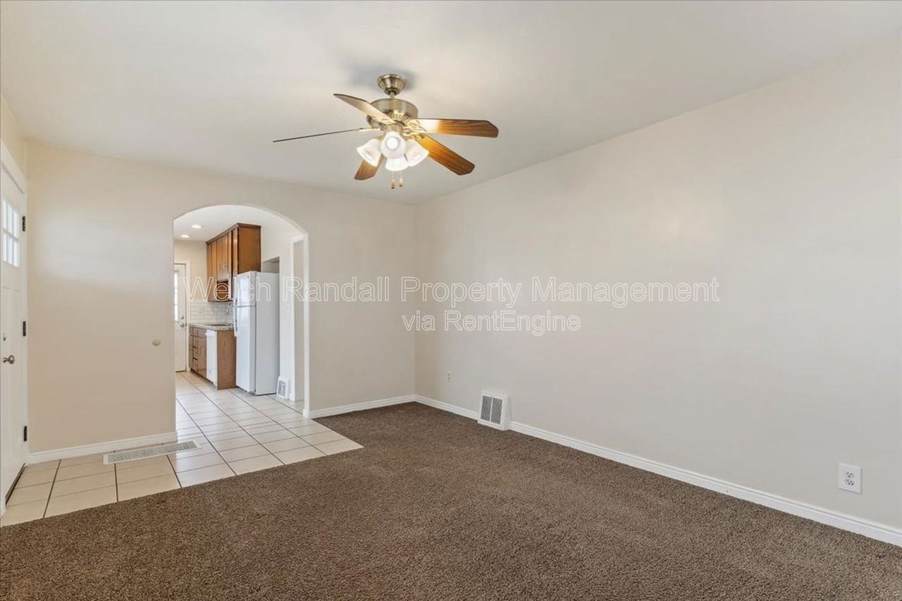 153 Country Club Dr - Photo 7 of 36