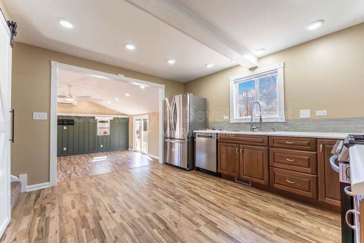 72 Clover Dr - Photo 7 of 24