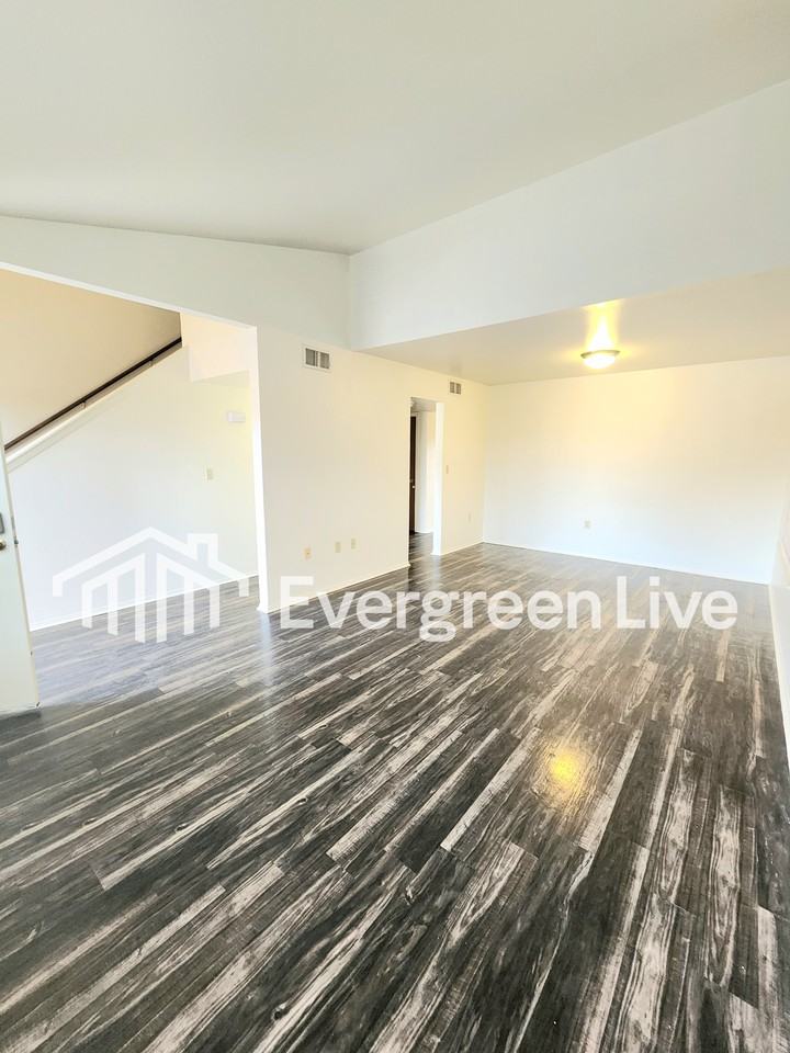 216 Crusader Ct - Photo 3 of 21